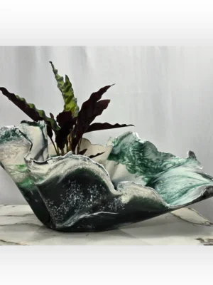 Teardrop shaped Green White Plant Holder