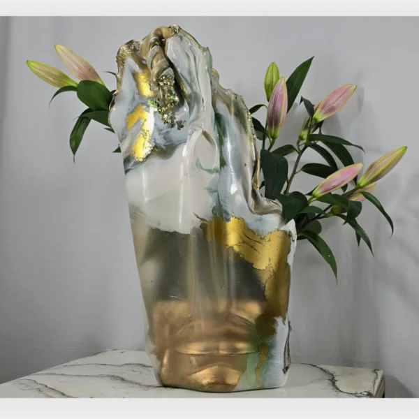 Tall Lips Flower sculpture vase