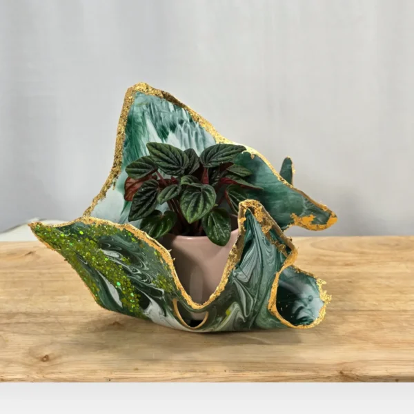 Small Irregular tea light green bowl - Image 2