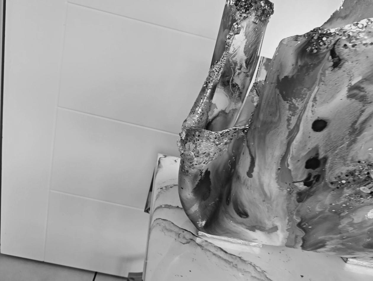 Giant Magazine Holder in teal and purple - Image 4