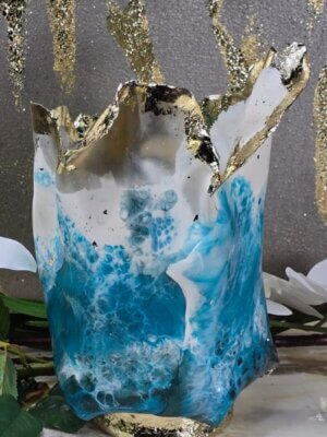 58. Blue white bottle gold edged vase (2)