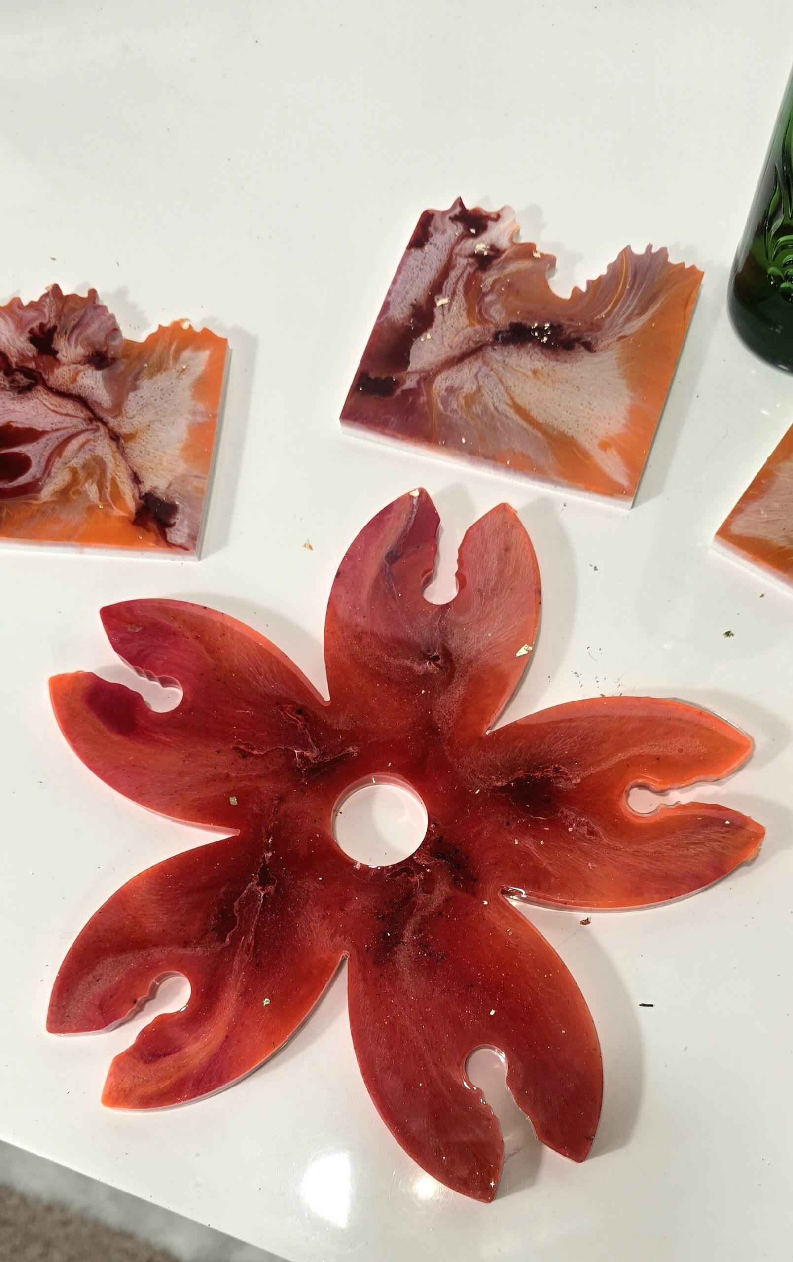 Over Bottle Red & White Bronze foiled 5 pronged Glass Holder (matching items available matches MAX0076)