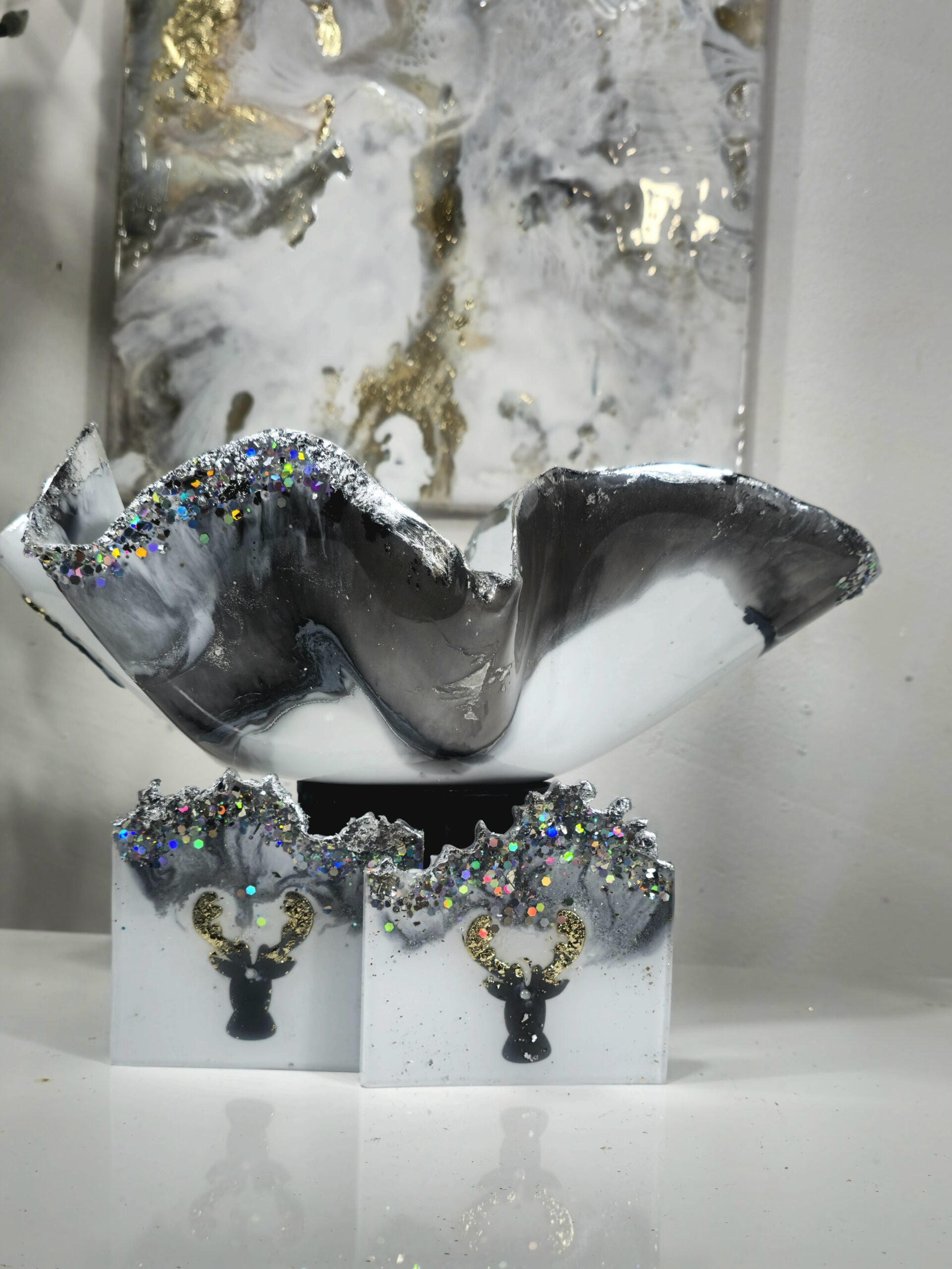 SMALL/MEDIUM SILVER GREY WHITE CHRISTMAS STAG BOWL WITH 4 MATCHING COASTERS - Image 4