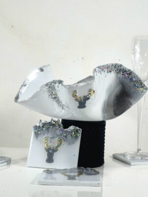 SMALL/MEDIUM SILVER GREY WHITE CHRISTMAS STAG BOWL WITH 4 MATCHING COASTERS