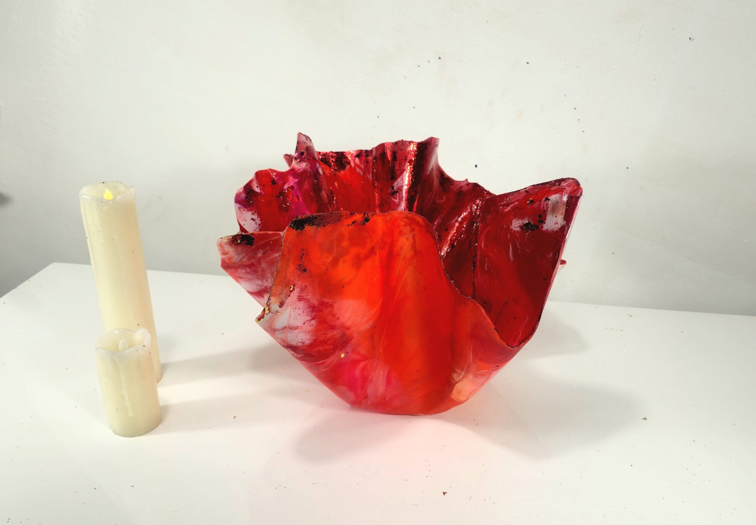 RED PETAL BOWL LARGE METTALIC FOILED - Image 2
