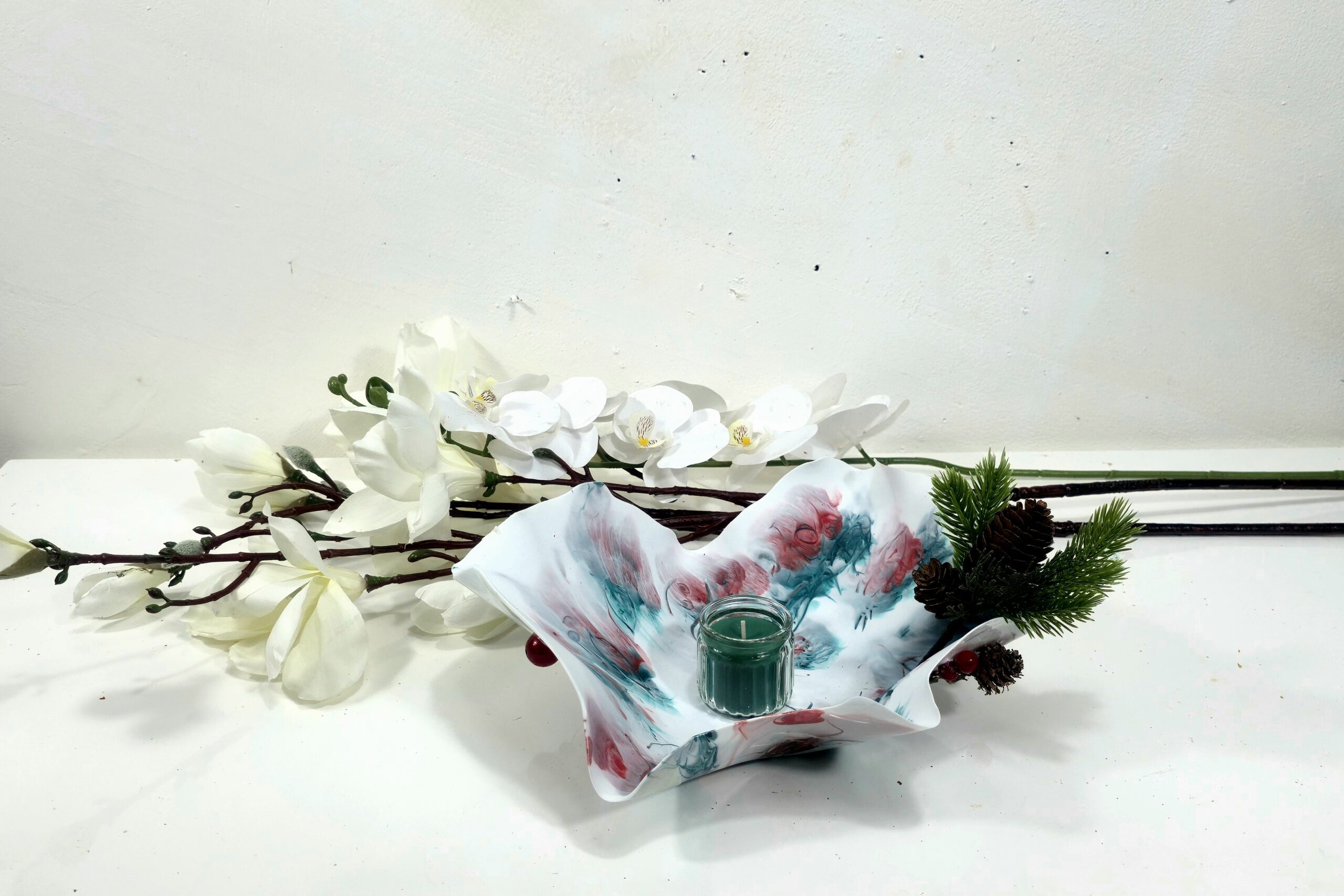 SMALL WHITE RED BERRY CHRISTMAS BOWL