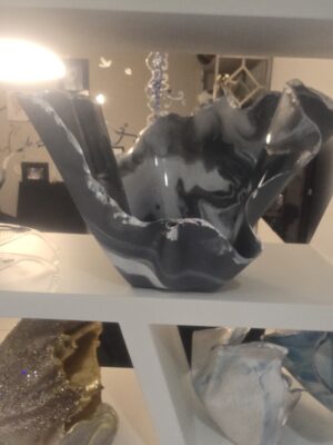 LARGE DOVE GREY AND WHITE SQUARE BASED FRUIT BOWL/PLANT HOLDER